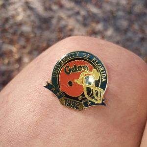 Florida gators pin